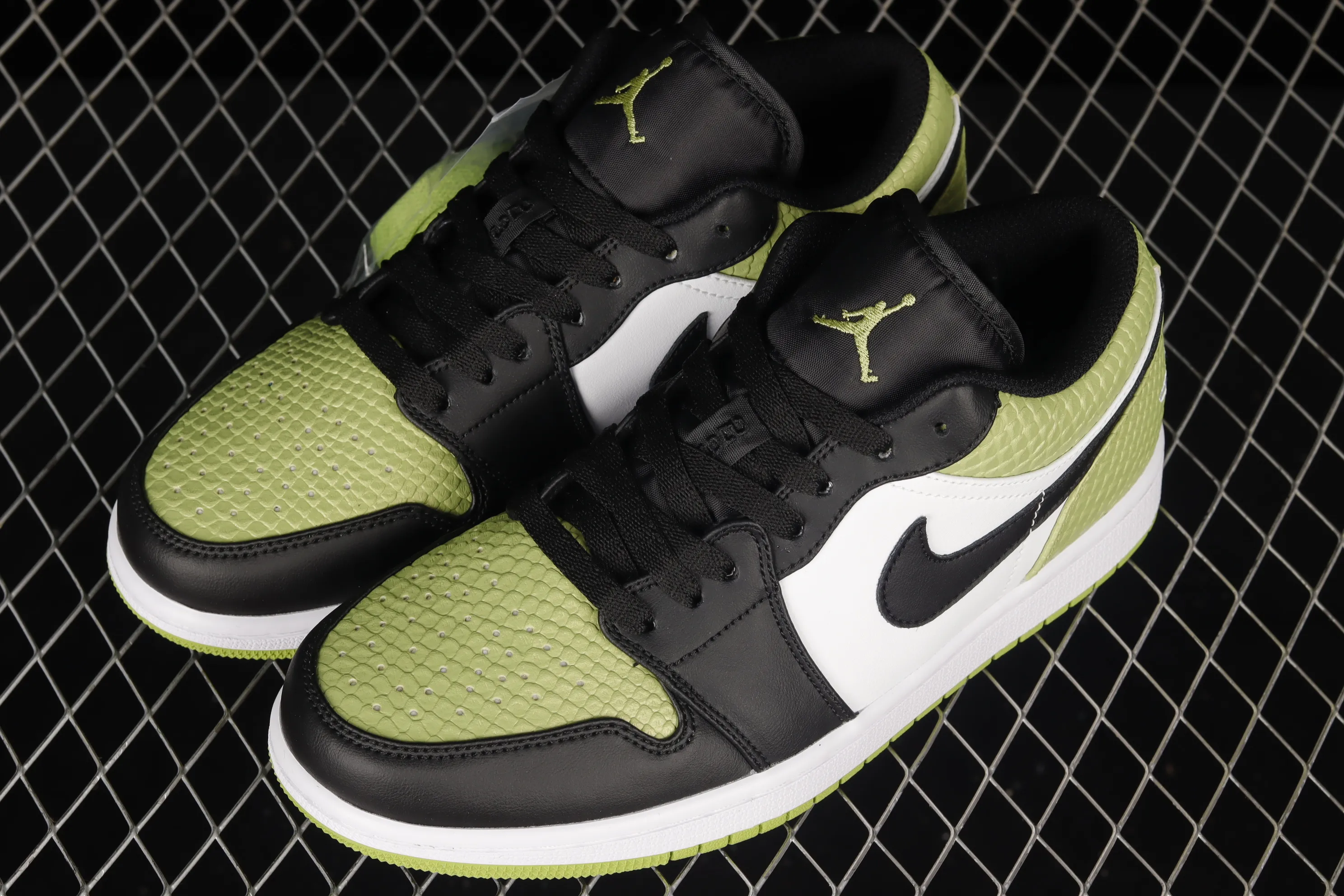 All categories Air Jordan Jordan series basketball shoes Air Jordan 1 Low Air Jordan 1 Low AJ1 Joe 1 Green Snake Low-top cultural basketball shoes DX4446-301